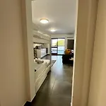 Excellent Oura Αλμπουφέιρα